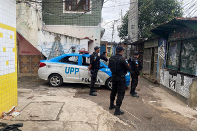 PM é baleado durante tiroteio no Jacarezinho