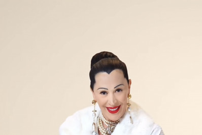 Famosos prestigiam pré-estreia de peça estrelada por Claudia Raia em São Paulo