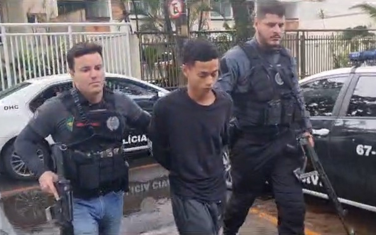 Kauã dos Santos, conhecido como 'putaria', foi preso por agentes da Delegacia de Homicídios da Capital - Reprodução