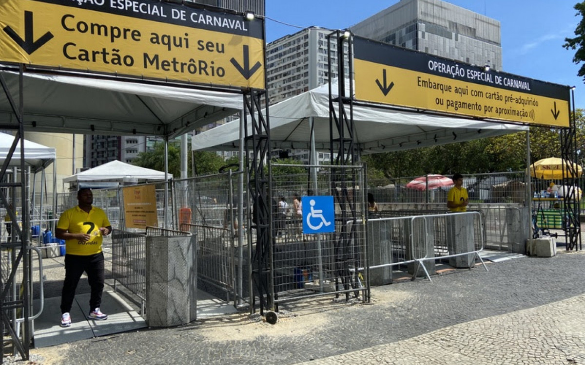 A Concessionária recomenda que os foliões utilizem a estação Carioca/Centro para embarque e desembarque - Divulgação