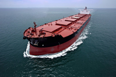 Congestionamentos aumentam e levam preços do transporte marítimo aos níveis da pandemia