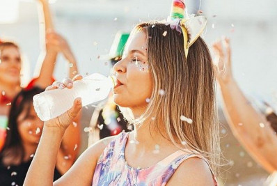 Guia prático para se manter hidratado durante o Carnaval