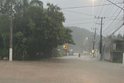 Defesa Civil de cidade no litoral paulista emite alerta de evacuação por risco de desabamento
