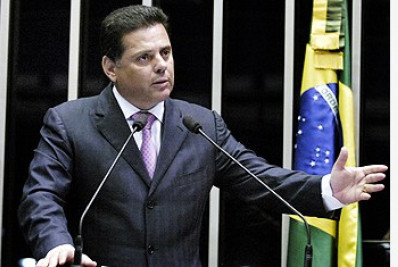 Presidente do PSDB diz que crise em SP deve ser resolvida por paulistas em março