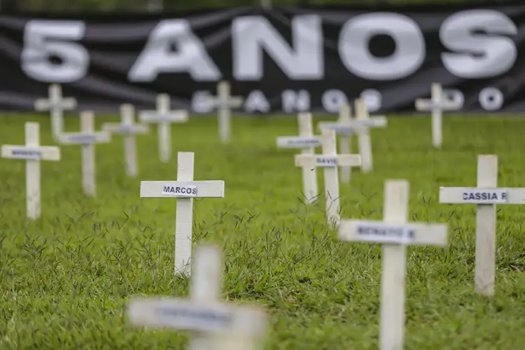 Brumadinho: cruzes na Esplanada lembram vítimas de tragédia