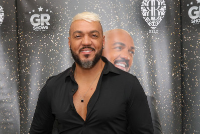 Belo compra mansão na Zona Oeste do Rio e tira pertences da casa de Gracyanne 