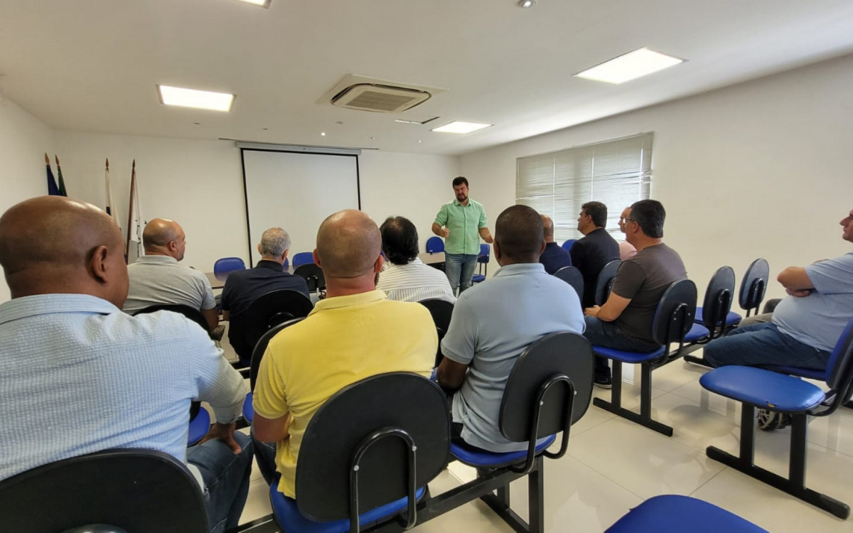 Objetivo é combater a poluição dos recursos naturais em todo o município