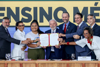 Pé-de-Meia vai pagar R$ 9,2 mil a aluno de baixa renda que concluir o ensino médio e realizar o Enem