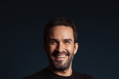 JP Vergueiro apresentará a transmissão dos desfiles da Série Ouro na Band: 'Expectativa grande'