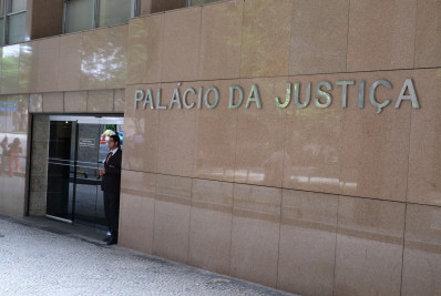 Homem é condenado a 35 anos de prisão por matar o próprio tio a facadas