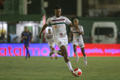 Lelê cumpre pedido de Diniz e tem bom início de 2024 pelo Fluminense