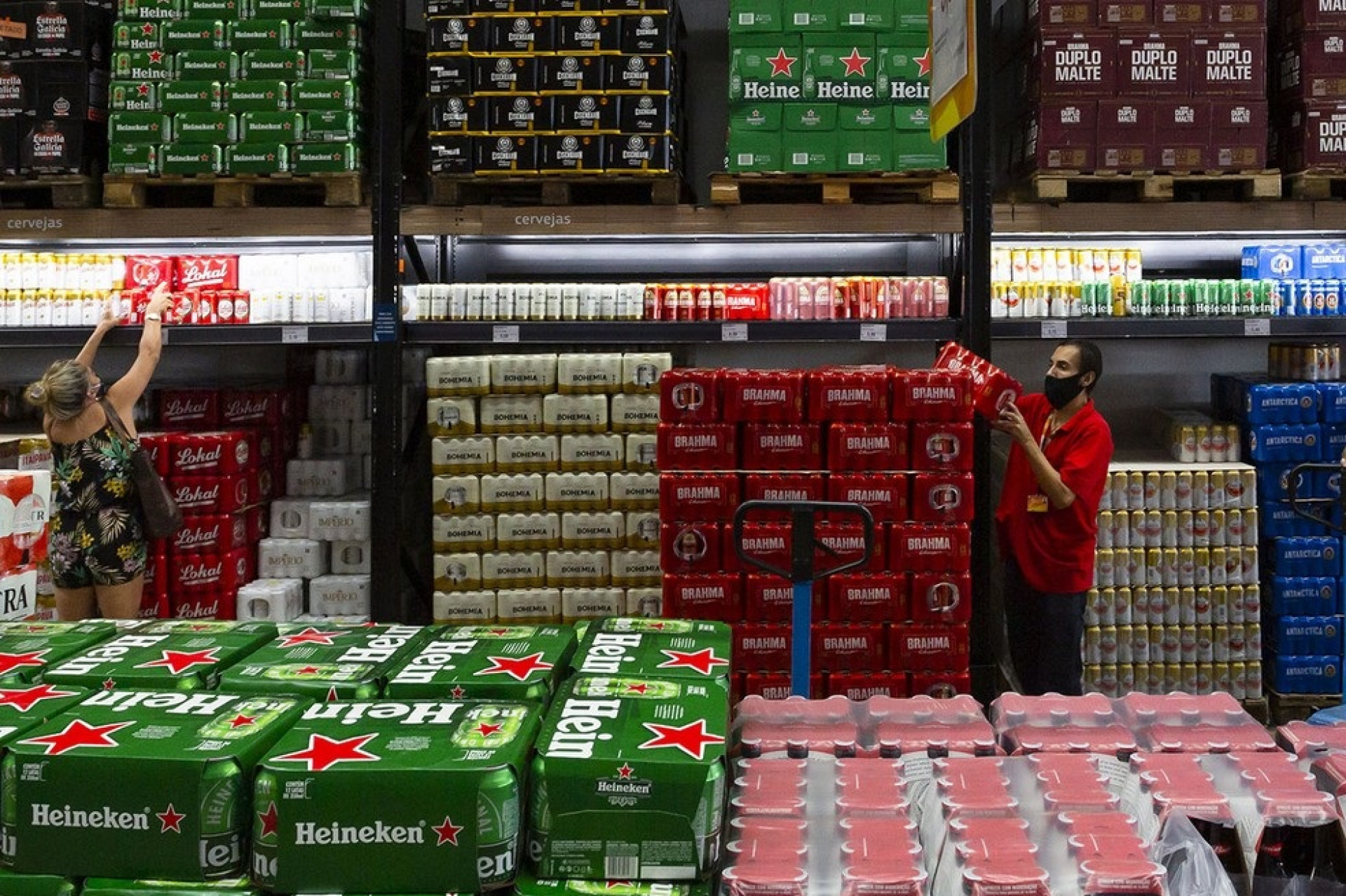 Cerveja é a 'queridinha' dos supermercados durante o Carnaval - Reprodução