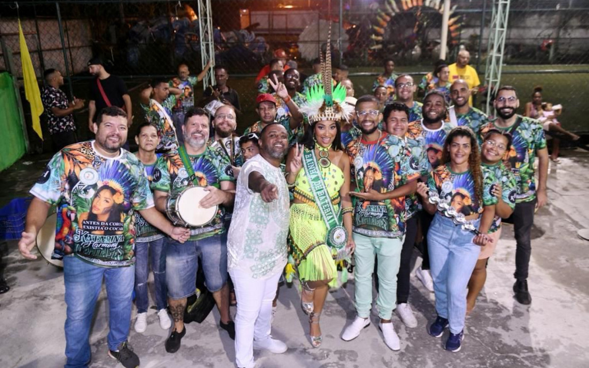 Bateria do Arrastão fez festa para a nova rainha