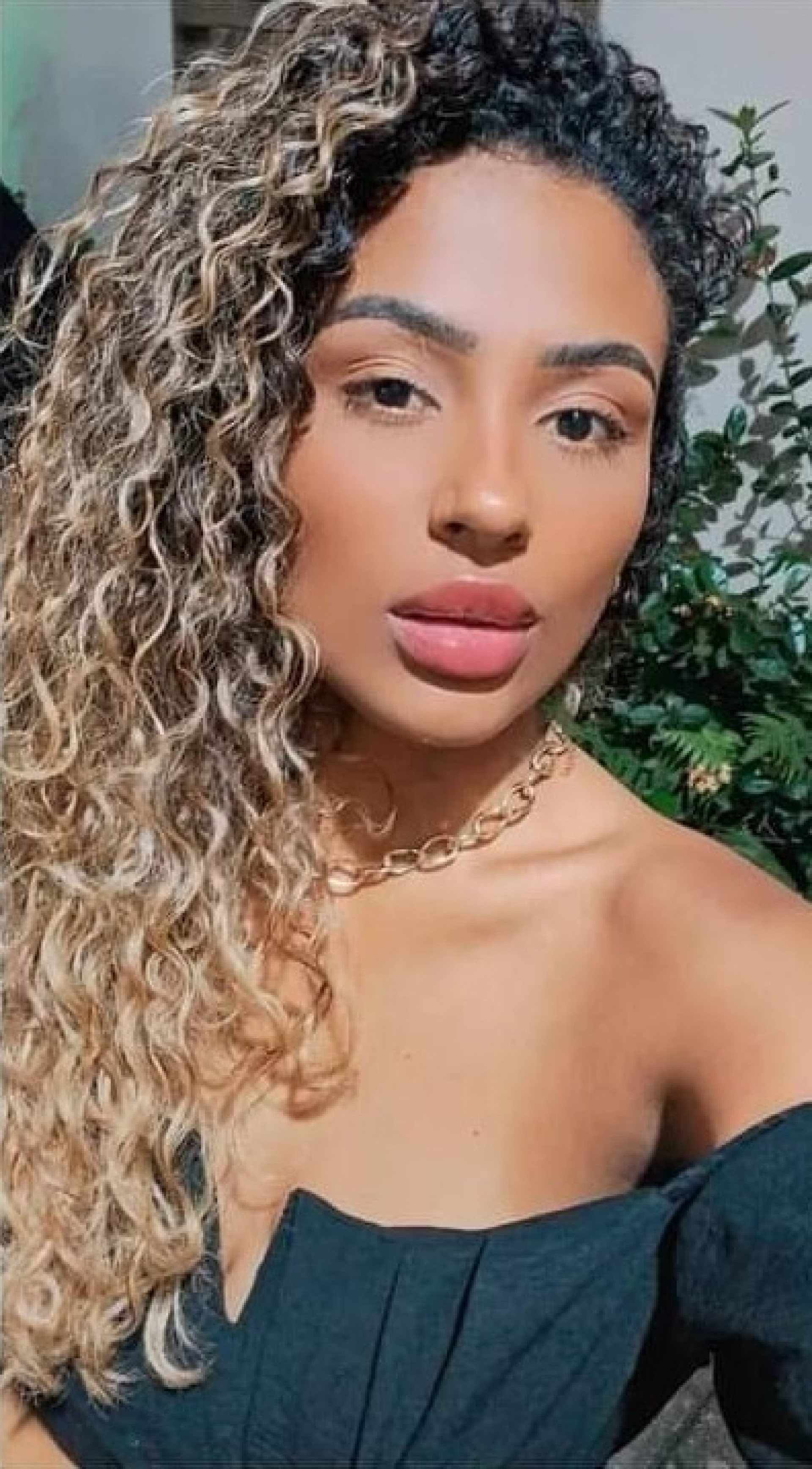 Nívia Ribeiro Antônio, de 23 anos, deixa um filho de 9