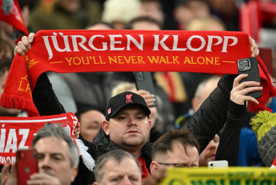 Em dia de homenagens a Klopp, Liverpool goleia e avança na Copa da inglaterra
