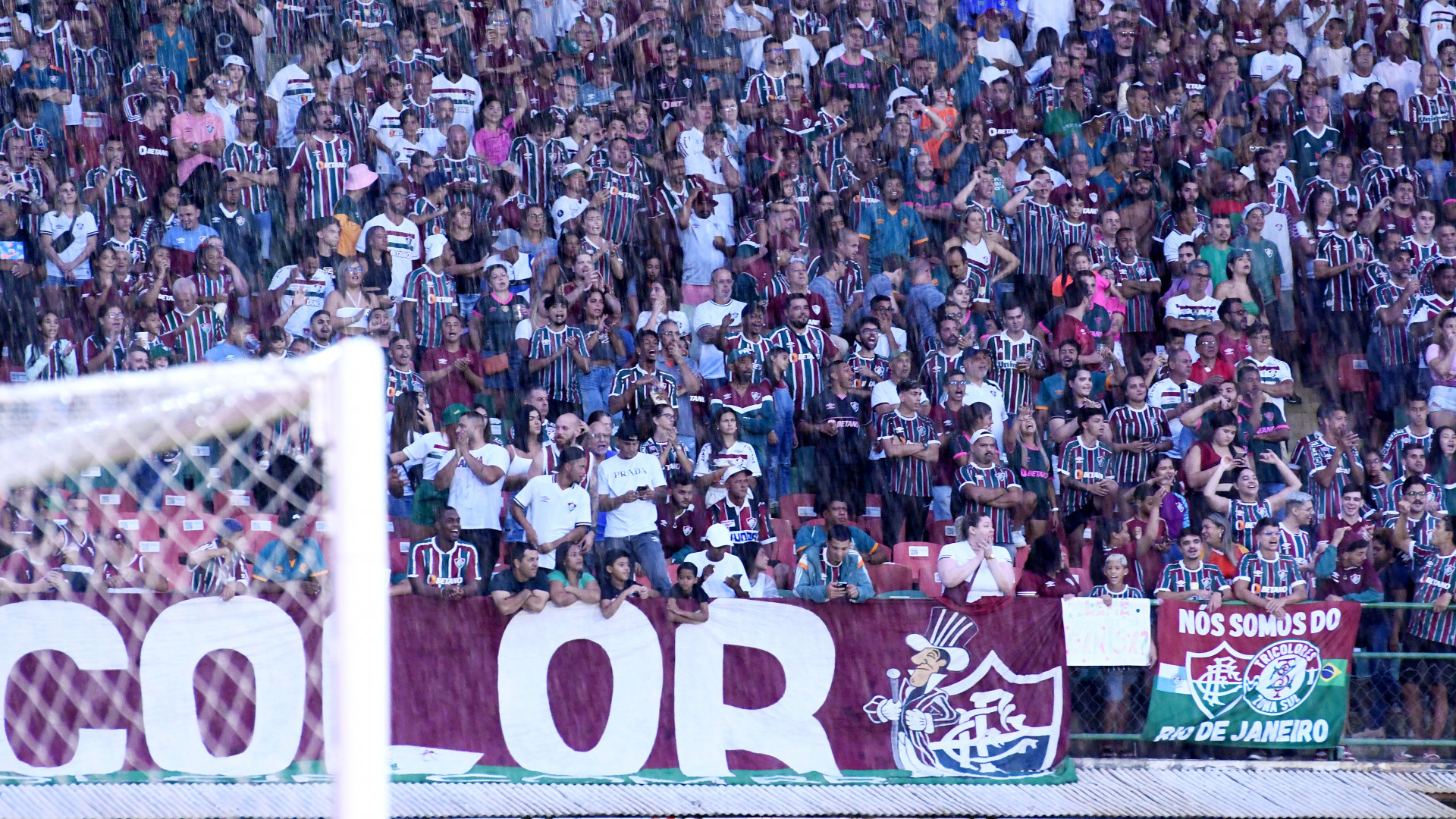 Torcida do Fluminense presente no jogo entre Fluminense e Nova Igua&ccedil;u, no Est&aacute;dio Luso-Brasileiro - MAILSON SANTANA/FLUMINENSE FC