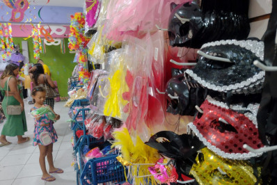 Acic prevê alta de até 10% nas vendas por conta do carnaval no comércio campista