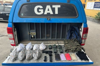 Operação policial em São Pedro da Aldeia desarticula esquema de tráfico e resulta na prisão de seis elementos