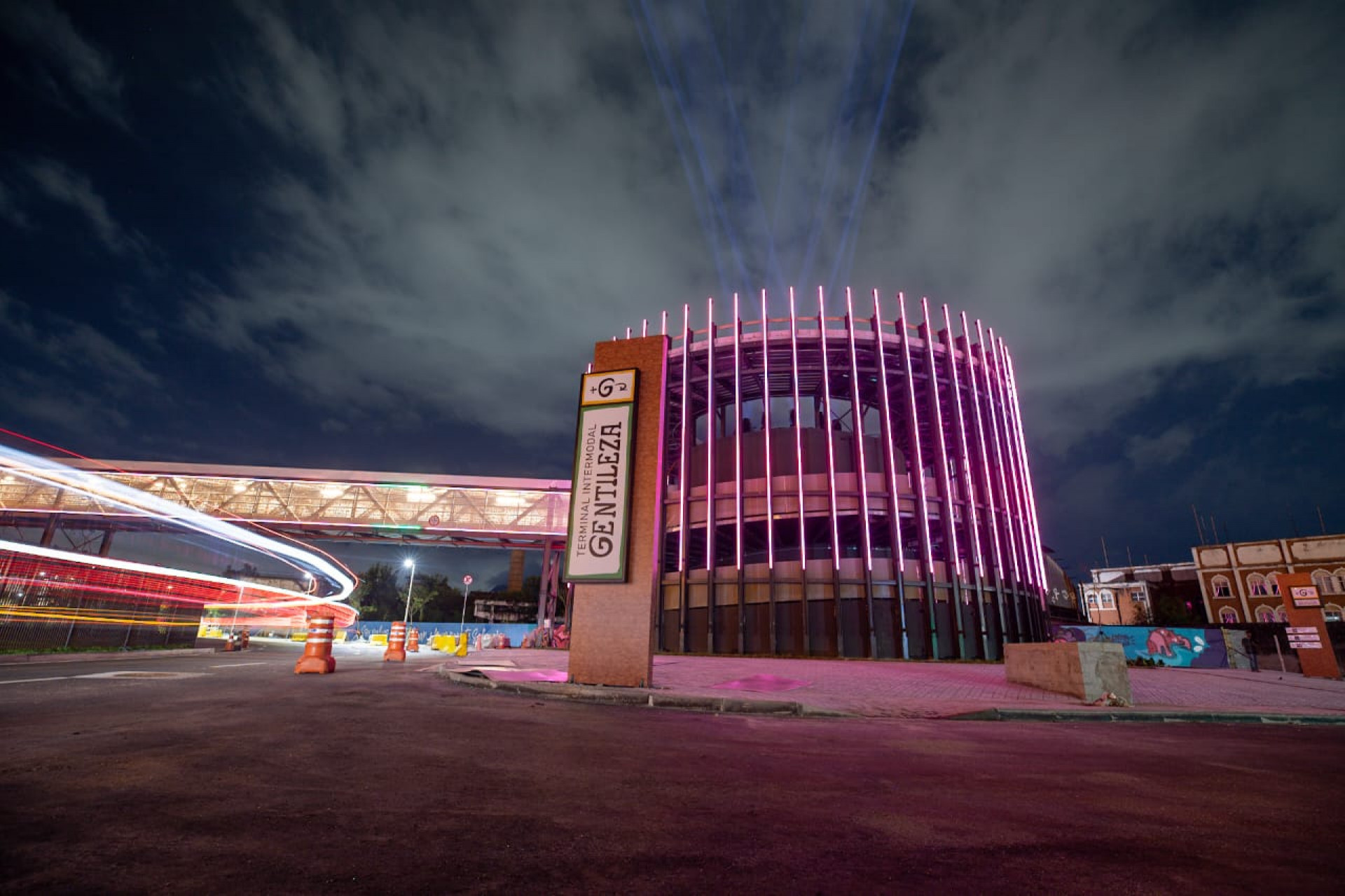 Terminal Intermodal Gentileza (TIG) durante testes na noite desta segunda-feira (29)
 - Renan Areias/Agência O DIA