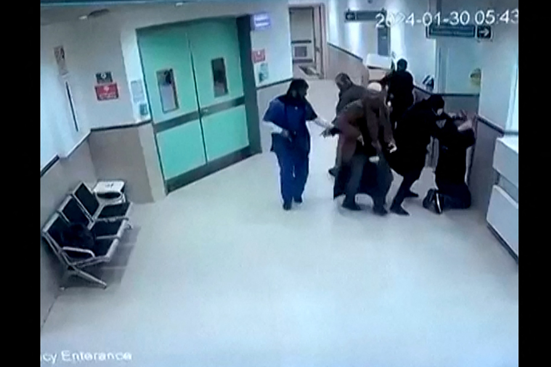 Grupo entrou disfarçado como civis e médicas e abateram apenas alvos específicos do Hamas - UGC / AFP