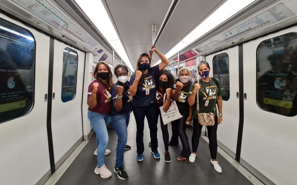 Ação acontece nos vagões femininos e nas plataformas entre a Central e a Carioca