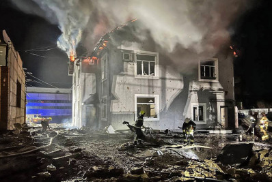 Ataques noturnos russos matam duas pessoas na Ucrânia