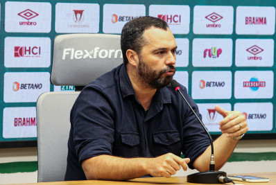 Presidente do Fluminense é denunciado pela Conmebol por criticar arbitragem da Recopa