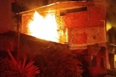 Casa de suspeito de homicídio é incendiada
