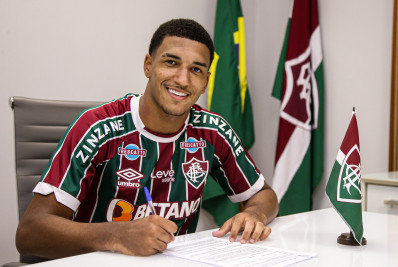 Kauã Elias celebra a renovação de contrato com o Fluminense: 'Realização de um sonho'