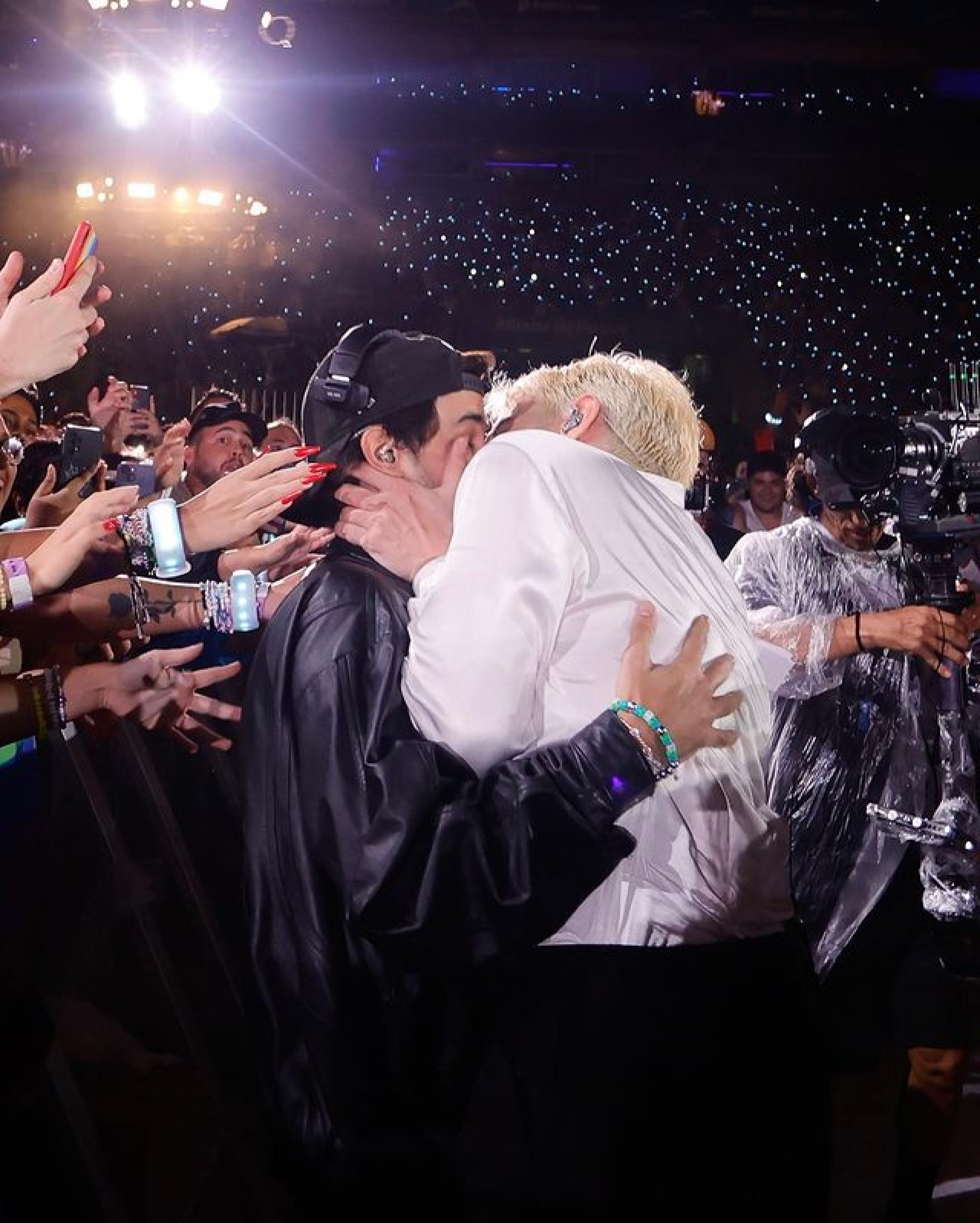 Jão relembra beijão em show da 'SUPERTURNÊ' no aniversário do namorado - Reprodução/Instagram