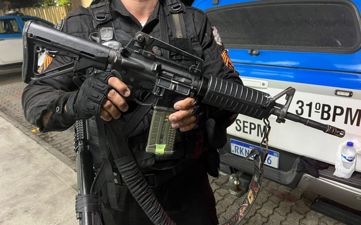 PM apreendeu fuzil com criminoso durante ação no Conjunto César Maia