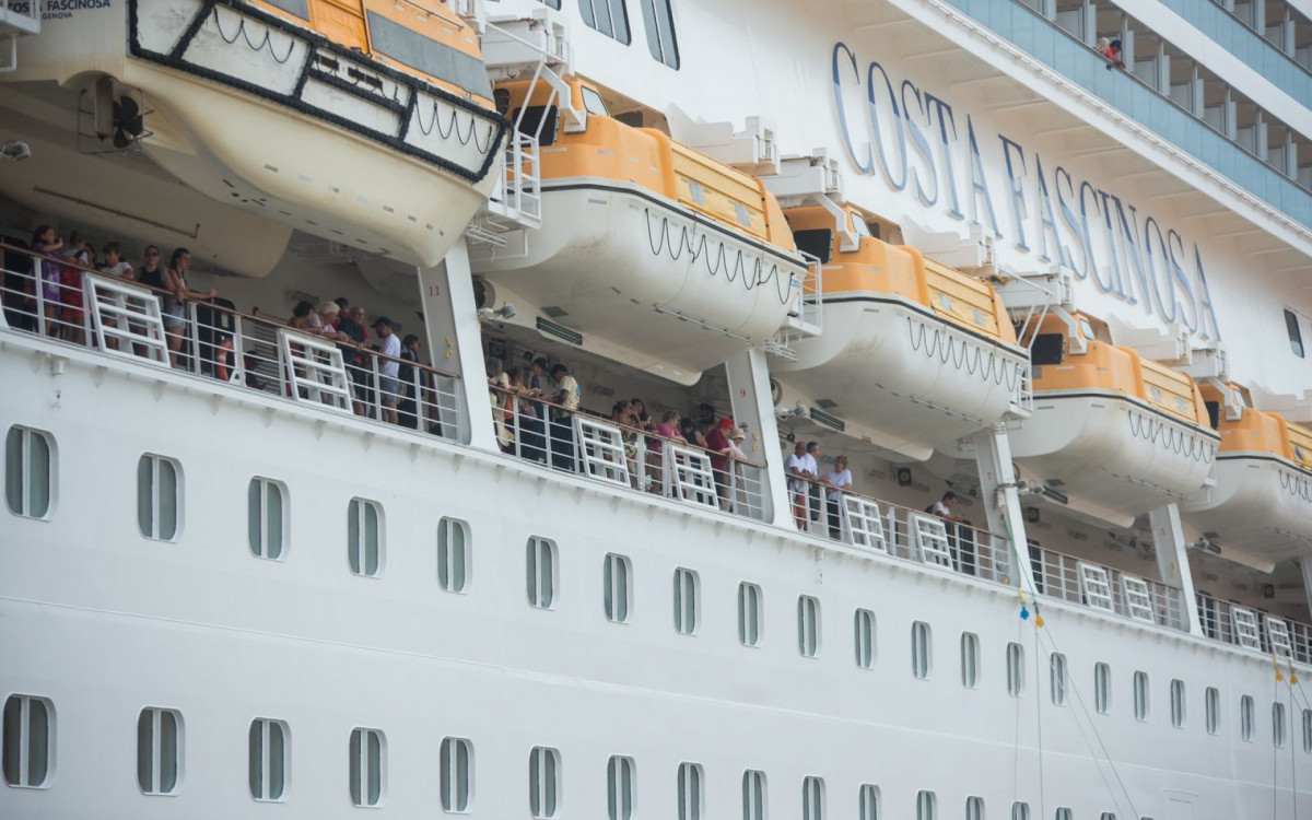 Passageiros de cruzeiro que desembarcaram no Rio tiveram de esperar fiscalização de bagagens