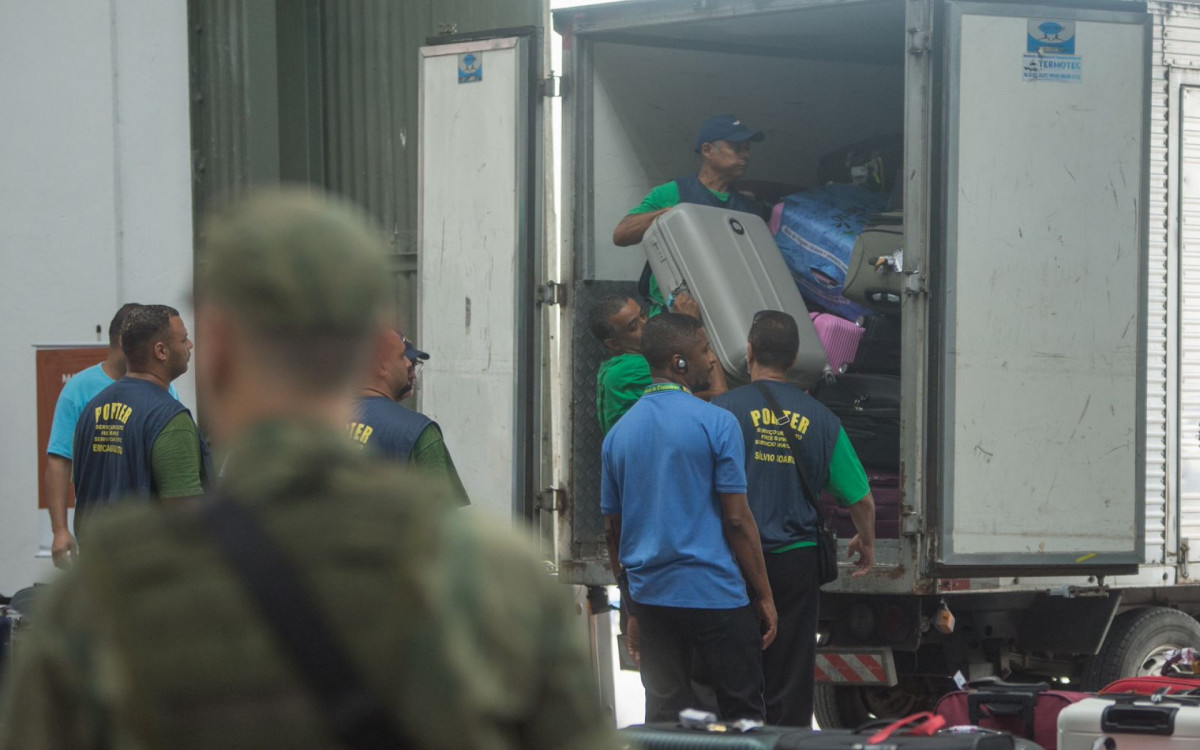 Passageiros de cruzeiro que desembarcaram no Rio tiveram de esperar fiscalização de bagagens