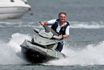 Bolsonaro vai depor em caso de 'importunação' de baleia; entenda a investigação