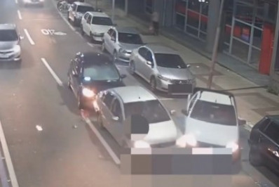 Câmeras da prefeitura registram acidente na Amaral Peixoto, em Volta Redonda