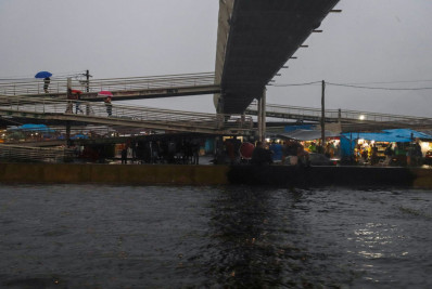 Temporal causa pontos de alagamento e complica volta para casa