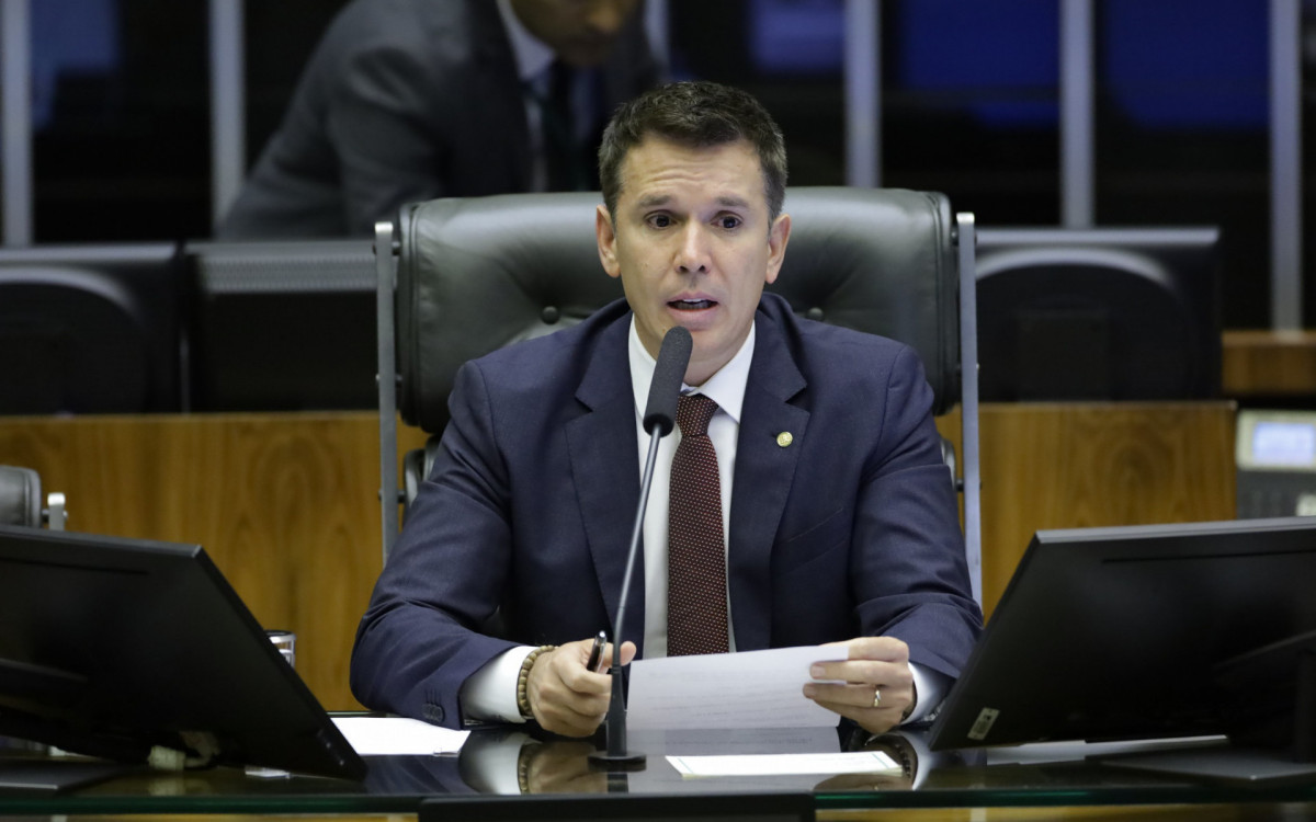 Deputado Felipe Carreiras (PSB-CE), autor do Perse, se encontrar&aacute; com Fernando Haddad para debater uma sa&iacute;da para o programa - Foto: Divulga&ccedil;&atilde;o