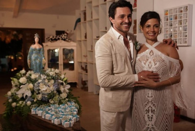 Emanuelle Araújo comemora dois anos de casada com Fernando Diniz