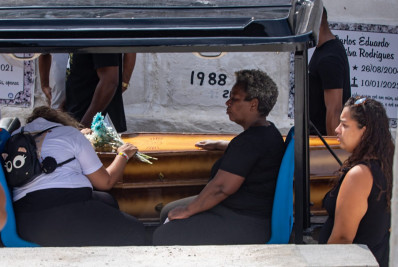 Homem esquartejado na Gardênia é sepultado na Zona Oeste