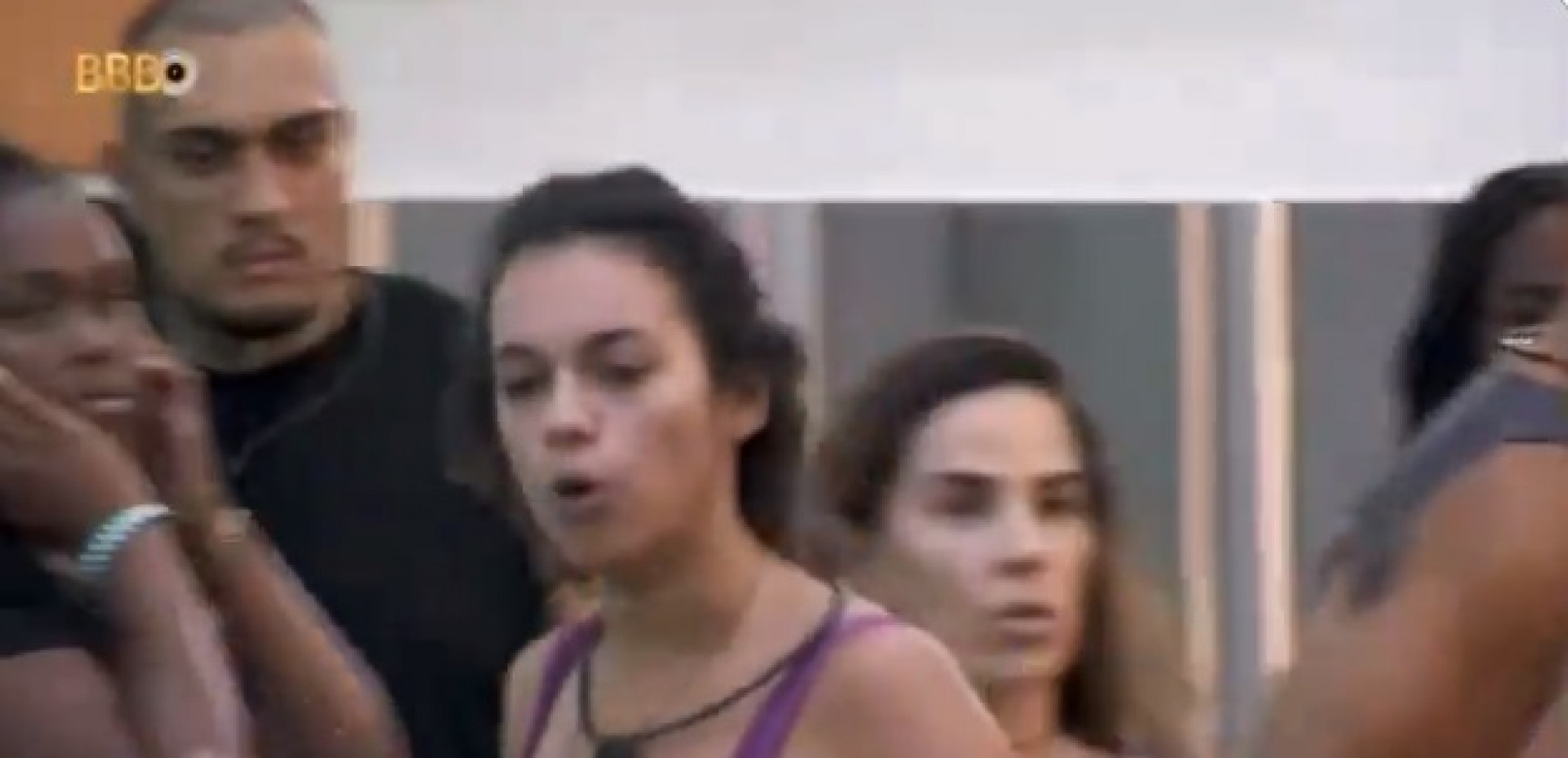 Alane e Fernanda discutem na academia - Reprodução