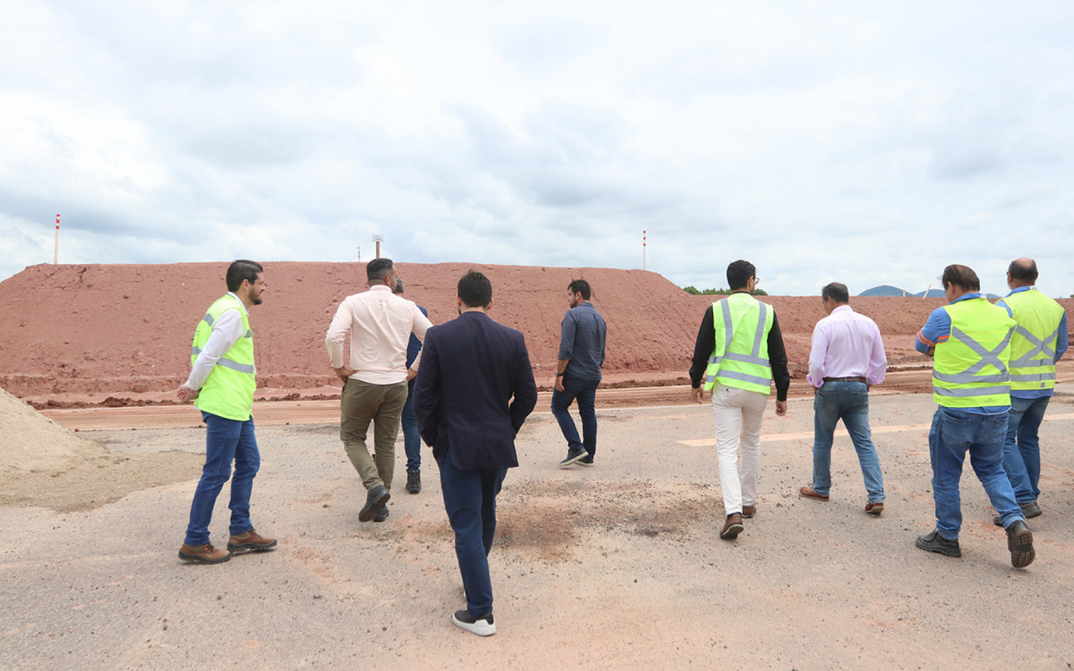 As etapas já alcançadas e os prazos de entrega do projeto foram apresentados pela gerência da Zurich ao prefeito Welberth Rezende