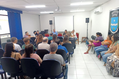 Vereadores recebem representantes do comércio do Centro