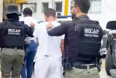 Foragidos da Justiça são capturados em Rio das Ostras após visita periódica de Natal
