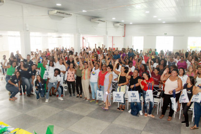 Milhares de profissionais da rede de ensino de Magé passam por qualificação