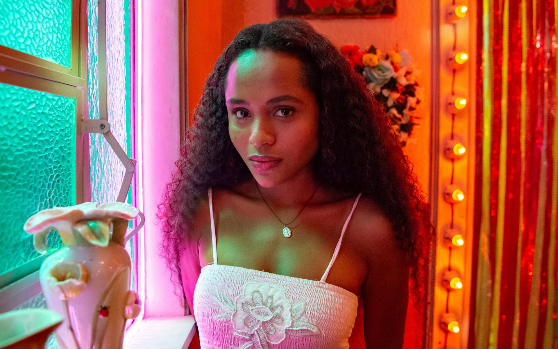 Duda Santos é Maria Santa, protagonista da primeira fase da novela 'Renascer' - Divulgação / TV Globo