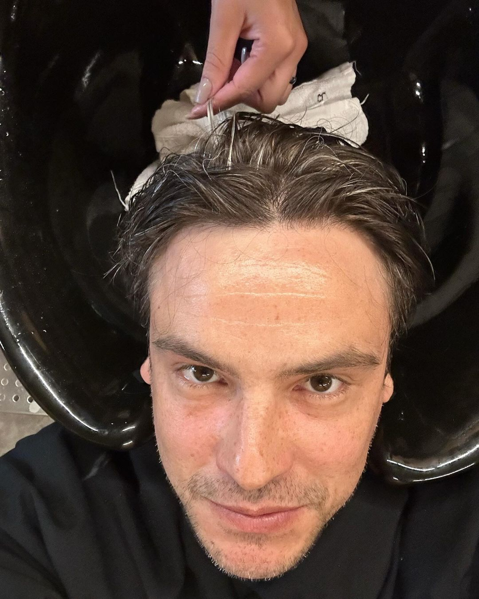 Sergio Guizé aposta em cabelos grisalhos para interpretar personagem em filme 
 - Reprodução / Instagram 