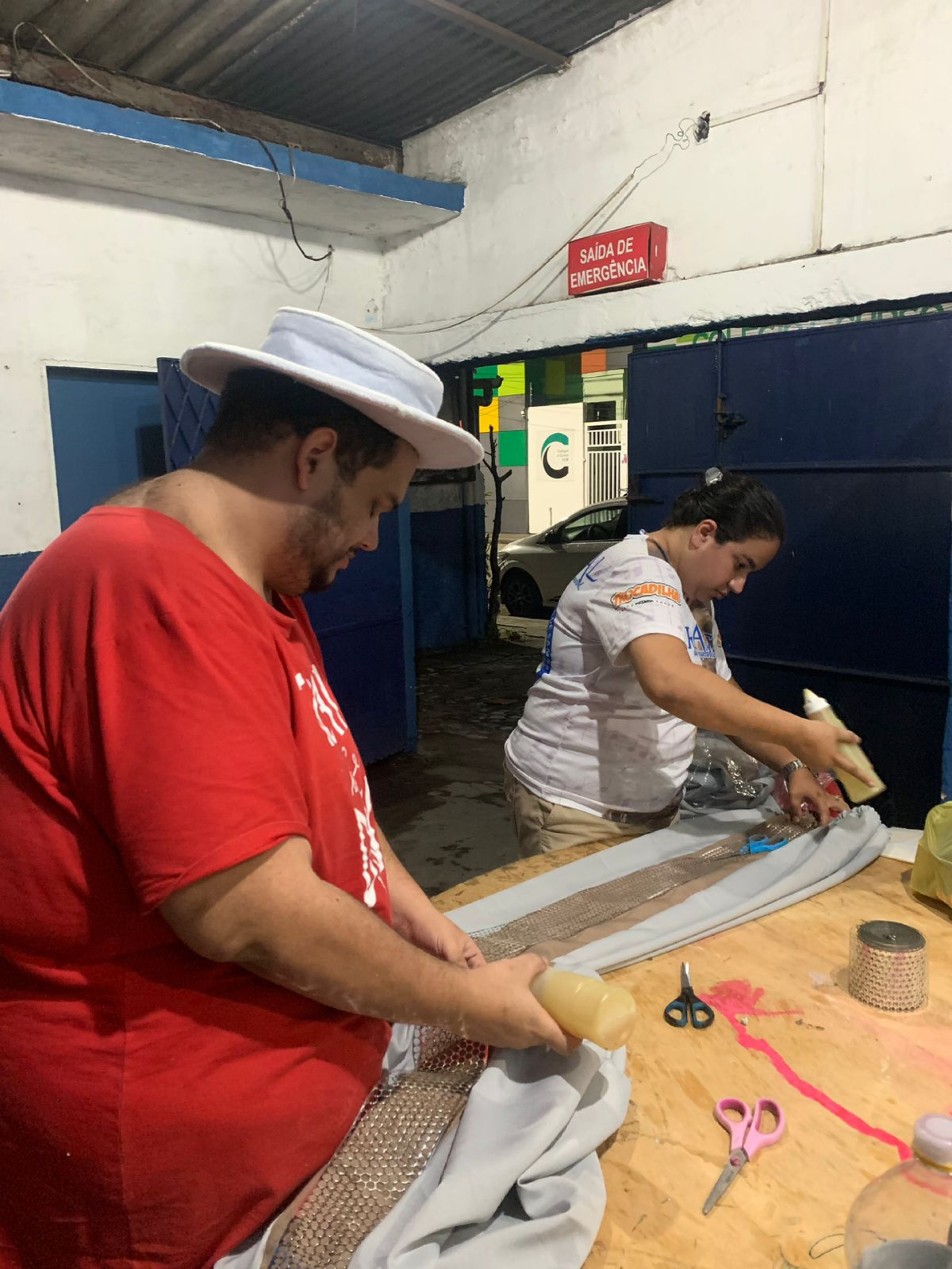 Thiago Acácio e Pamela Falcão colaboram na produção de fantasias