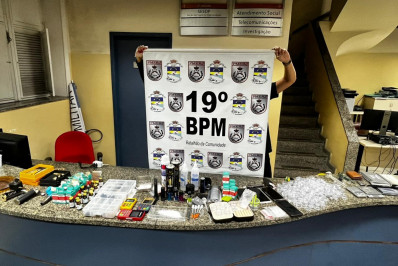 Homem é preso com diversos materiais para confecção de drogas
