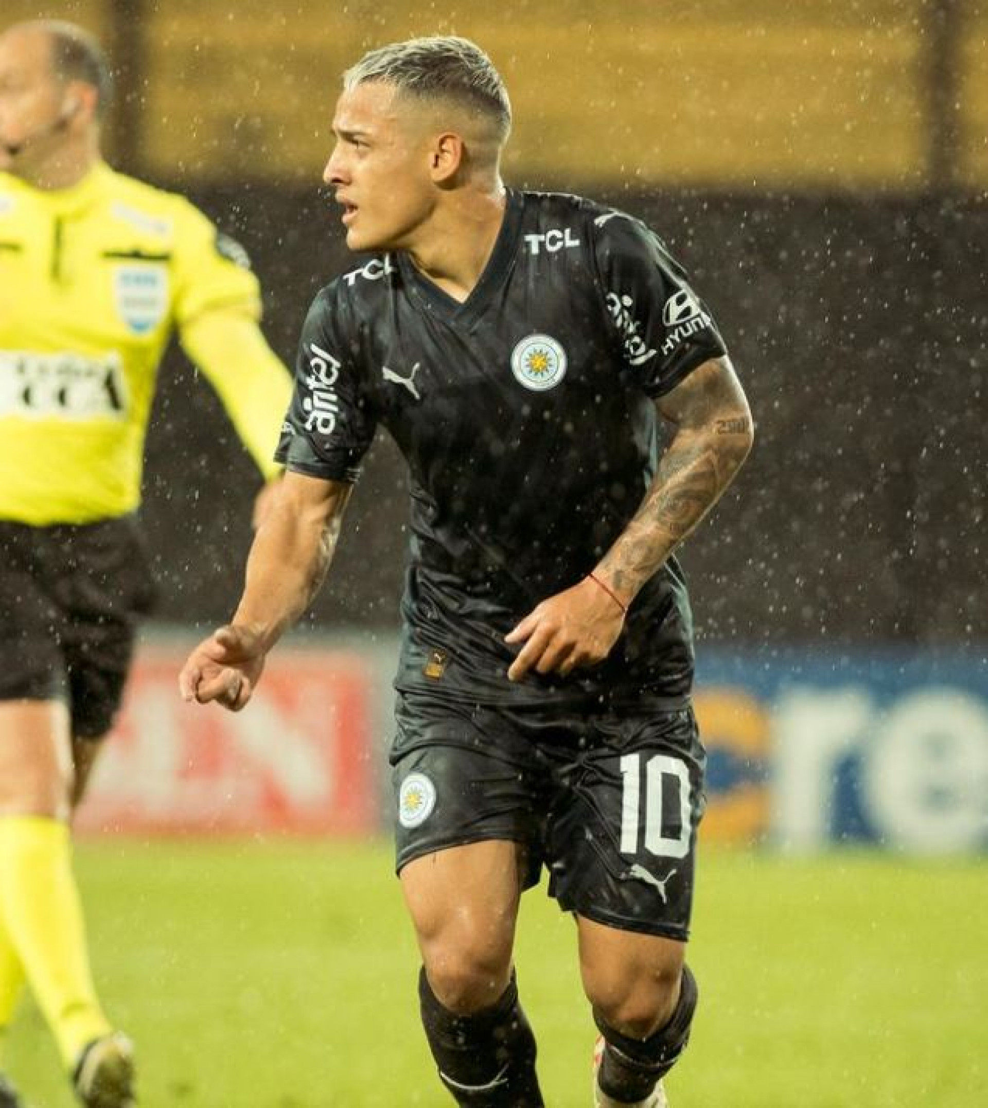 Flamengo sonda Tiago Palacios - Divulgação Instagram