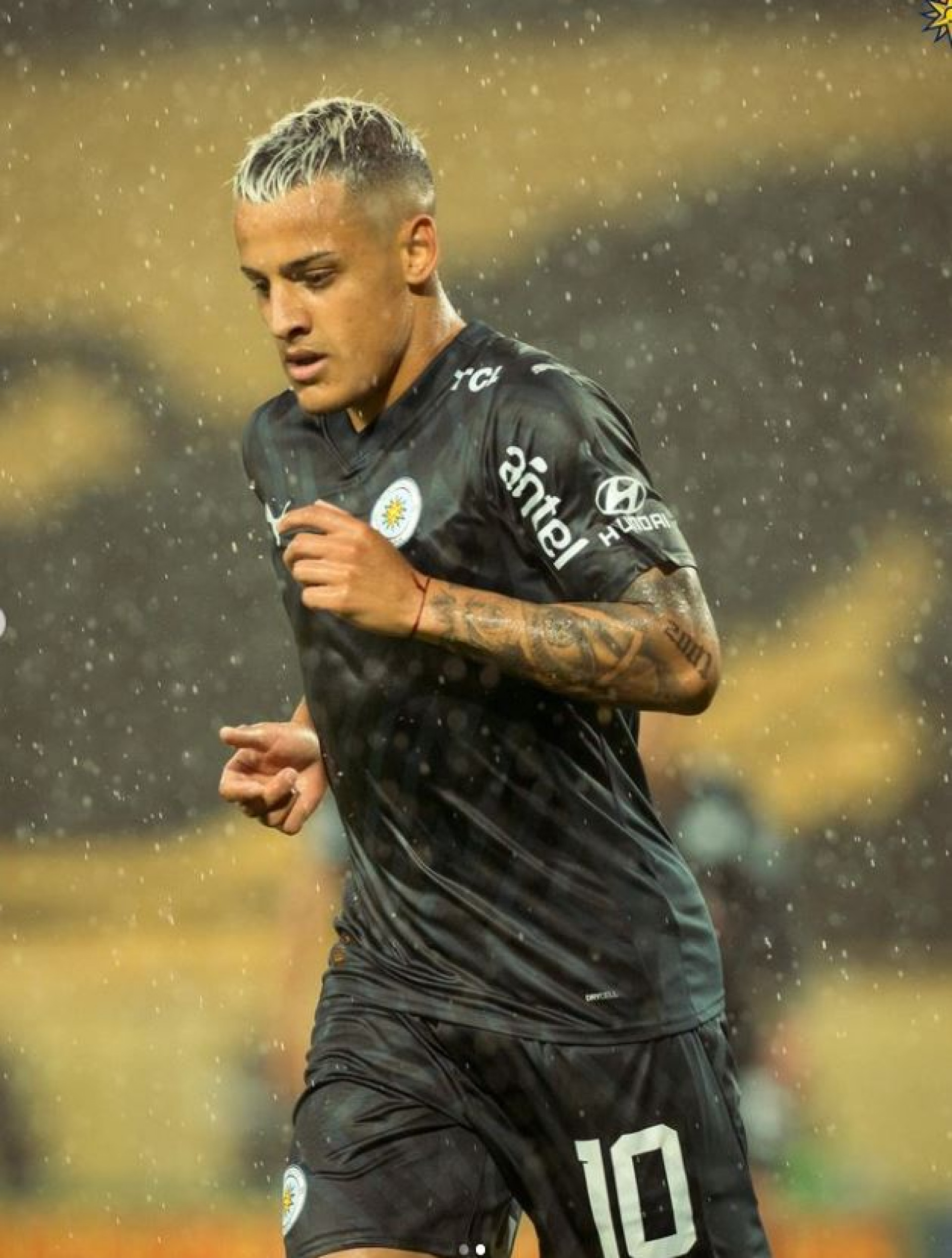 Flamengo sonda Tiago Palacios - Divulgação Instagram